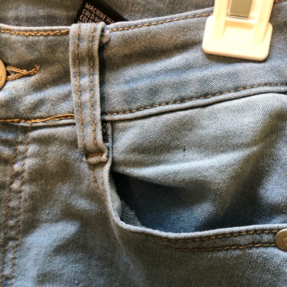 Fashionnova distressed high waisted skinny jeans - Picture 7 of 10